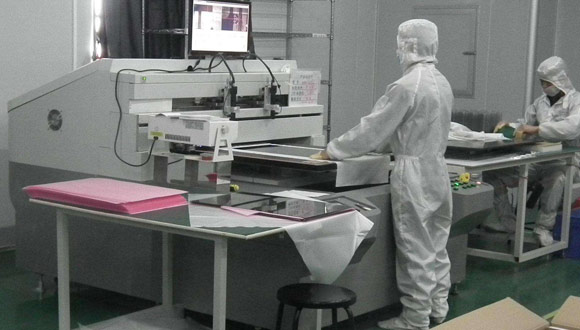 玻璃切割机操作者应熟悉设备的性能和结构 玻璃切割机操作者应熟悉设备的性能和结构